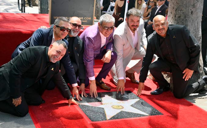 Musikgruppe Intocable mit Stern auf dem Hollywood Walk of Fame geehrt