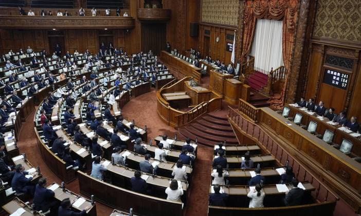 Japan, Parlament in Tokio stimmt über neue Adoptionsregel für Kaiserfamilie ab