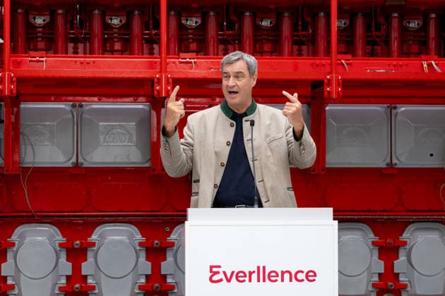 Bayern, Markus Söder besucht das Unternehmen Everllence SE in Augsburg