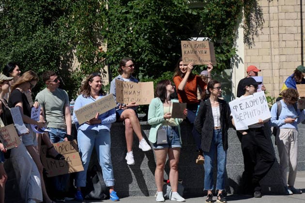 Ukraine, Proteste gegen die Absetzung von Verteidigungsminister Mychajlo Fedorow in Charkiw