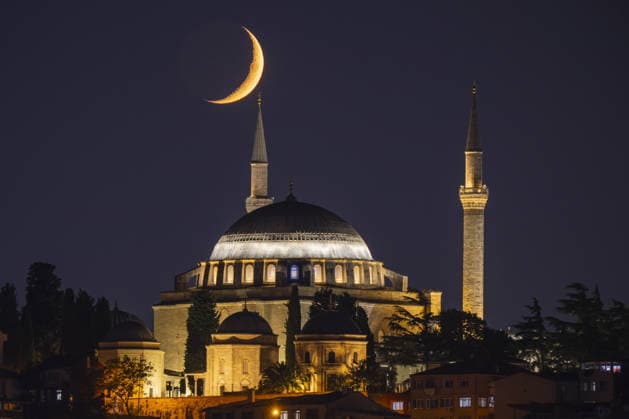 Türkei, Mondsichel über Istanbul