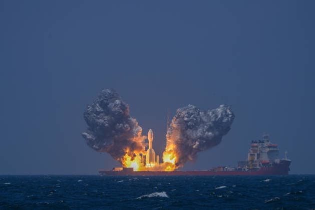 China, Gravity-1 Y4 Raketenstart vor Shanghai, Neun Satelliten in Zielorbits