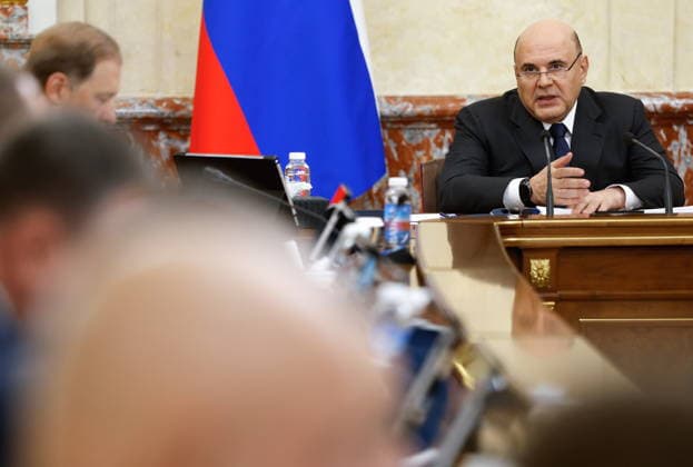 Russland, Premier Michail Mischustin leitet Regierungssitzung in Moskau