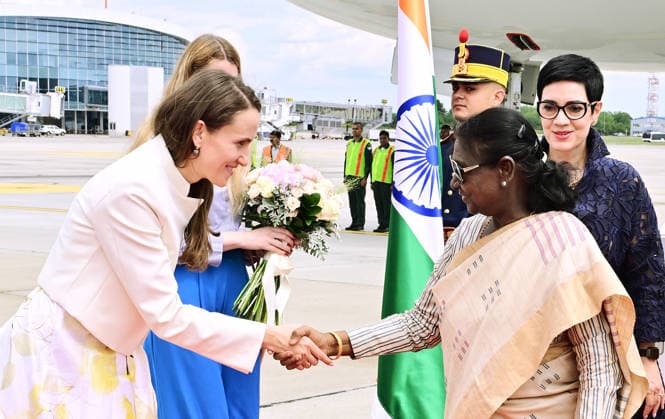 Rumänien, Oana-Silvia Toiu empfängt Indiens Präsidentin Droupadi Murmu in Bukarest