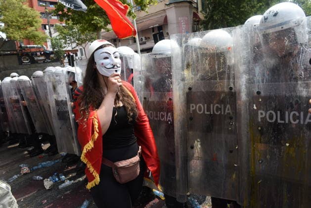 Albanien, Antiregierungsproteste in Tirana