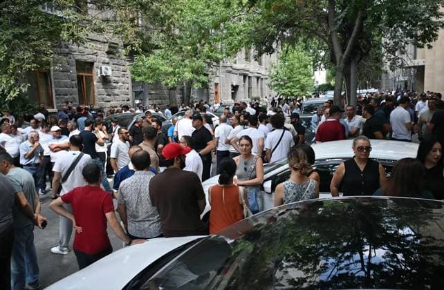 Armenien, Protest nach Festnahme von Gagik Tsarukyan in Eriwan