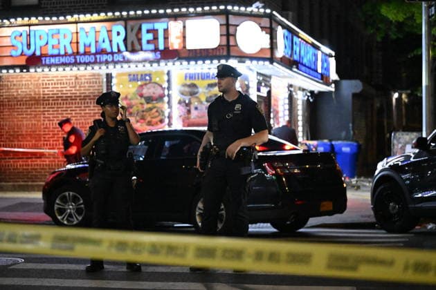 USA, Schießerei vor Deli in der Bronx in New York