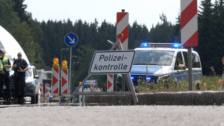 Berlin, Anschlag auf den Christopher Street Day, Polizeikontrollen an den Bundesaußengrenzen