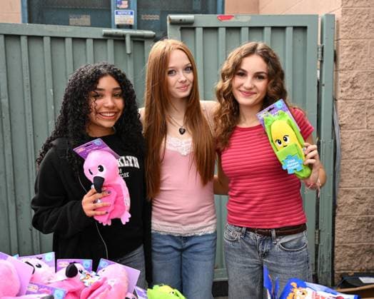 Celebrity, LA Mission s Pet Wellness Event in Los Angeles