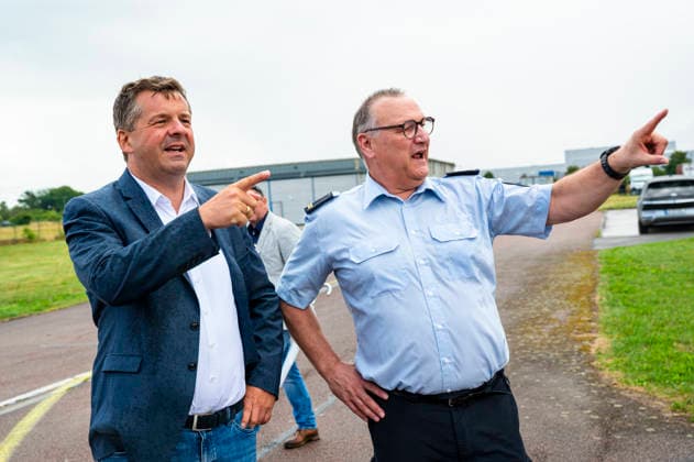 Sachsen-Anhalt, Sven Schulze besucht die Feuerwehr in Dessau-Roßlau