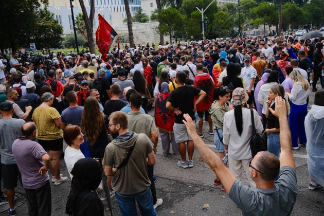 Albanien, Antiregierungsproteste in Tirana