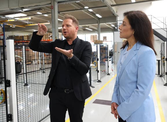 Baden-Württemberg, Katherina Reiche besucht NEURA Robotics in Metzingen