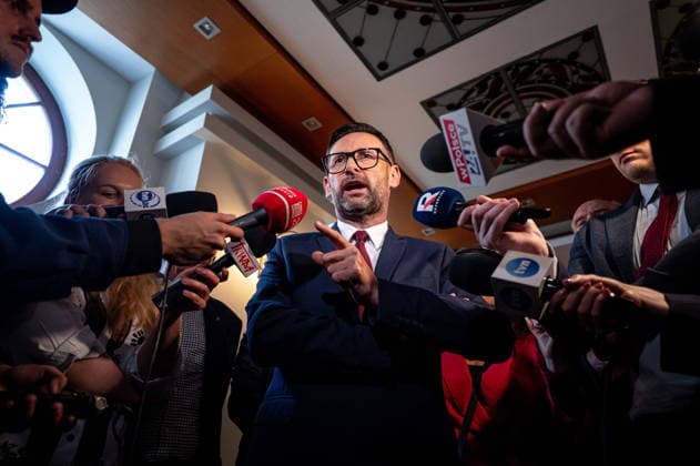 Polen, Daniel Obajtek erscheint bei der Staatsanwaltschaft in Warschau