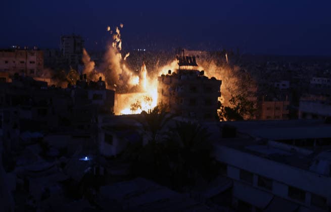 Gazastreifen, Israelische Luftangriffe in Gaza-Stadt