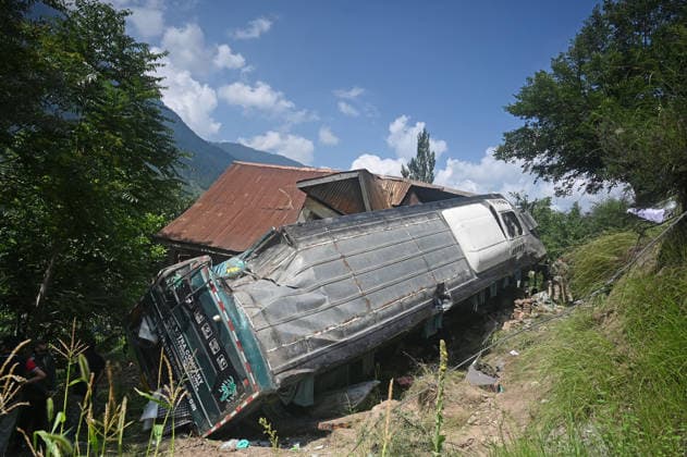 Indien, Busunglück in Ganderbal