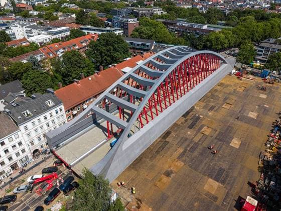 Hamburg, Transport der neuen Sternbrücke