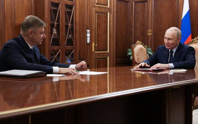 Russland, Wladimir Putin trifft Oleg Belosjorow in Moskau
