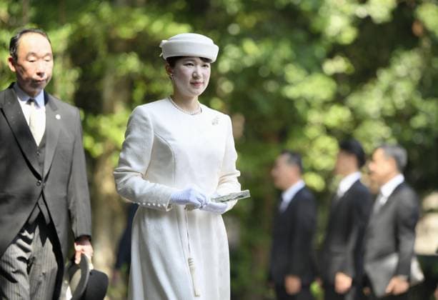 Royals, Prinzessin Aiko besucht die Stadt Ise