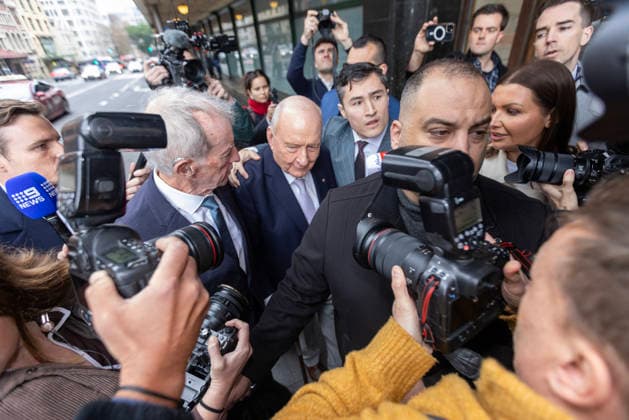 Australien, Alan Jones - Ankunft am Downing Centre Local Court in Sydney