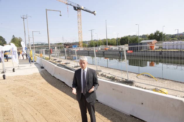 Bayern, Steffen Bilger besucht Schleuse Kachlet an der Donau in Passau