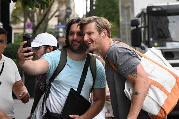 Celebrity, Alexander Ludwig Ankunft im Mandarin Oriental Hotel in Paris