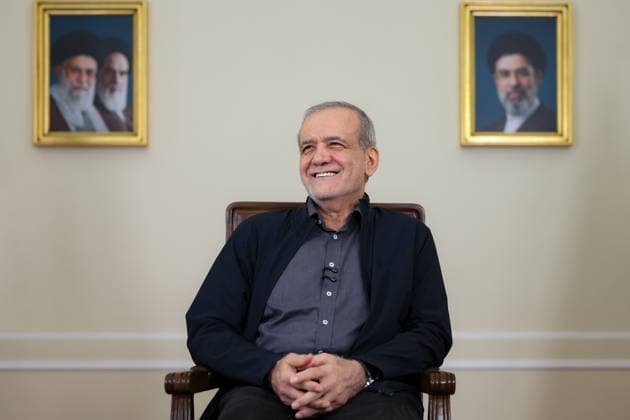 Iran, Massud Peseschkian im Interview in Teheran