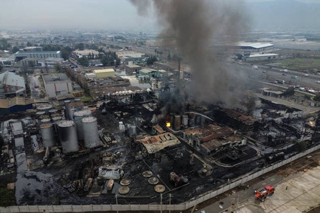 Chile, Brand in einem Chemieunternehmen in Quilicura