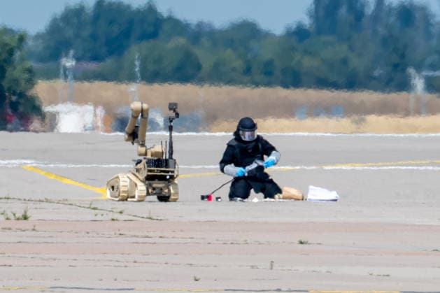 Sachsen, Drohnenfund mit Sprengstoff am Flughafen Leipzig Halle
