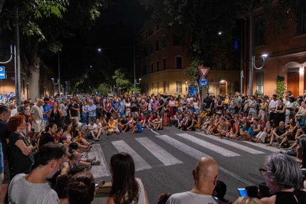 Italien, Trauer um Francesco Guccini in Bologna
