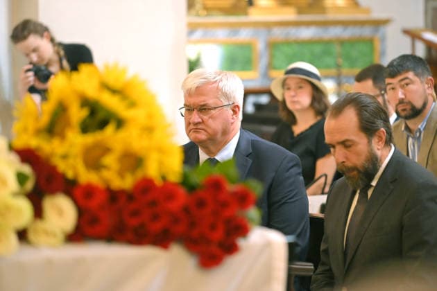 Ukraine-Krieg, Andrii Sybiha bei Trauerfeier für polnischen Freiwilligenhelfer Marek Rusek-Wolski