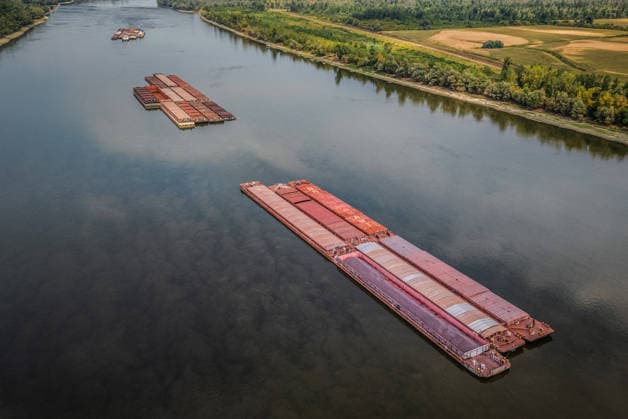 Kroatien, Niedrigwasser der Donau bei Sarengrad