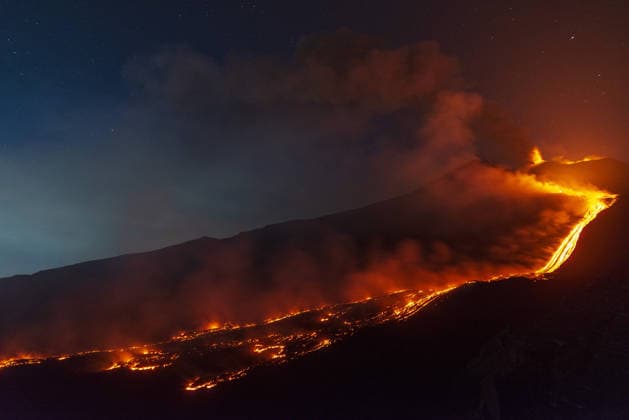 Italien, Vulkan Ätna auf Sizilien ausgebrochen