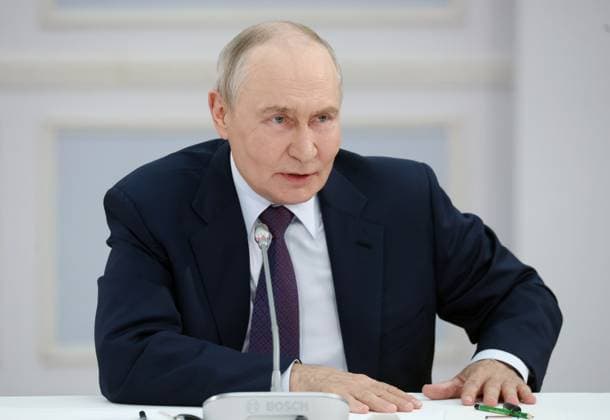Russland, Wladimir Putin trifft sich in Ulan-Ude mit Vertretern der Stadtentwicklung und Stadtplanern