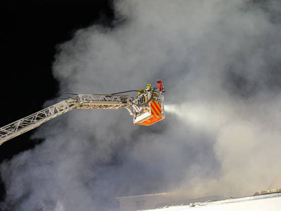 Hannover, Brand in Lagerhalle