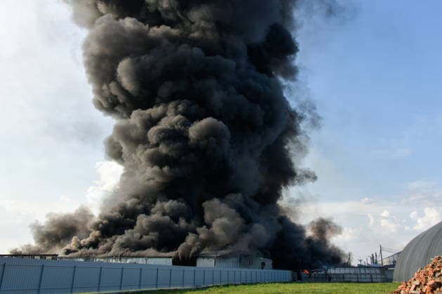 Russland, Brand in einem Lager in Krasnodar