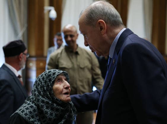 Türkei, Präsident Recep Tayyip Erdogan empfängt Familien von Gefallenen im Präsidentenkomplex in Ankara