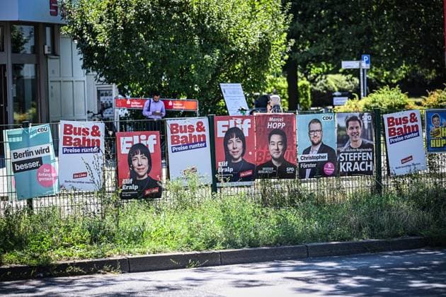 Berlin, Wahlplakate zur Abgeordnetenwahl