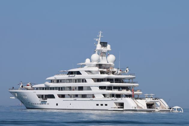 Celebrity, Yacht von Jeff Bezos in Forte dei Marmi