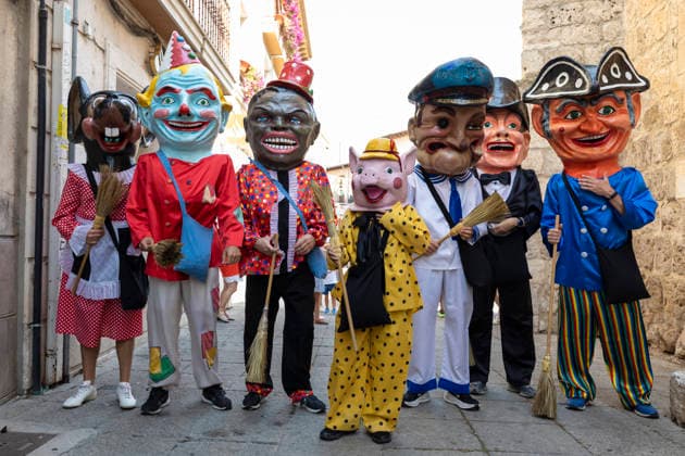 Spanien, Umzug Gigantes y Cabezudos in Valladolid