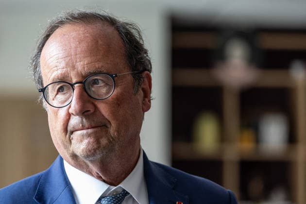 Frankreich, Francois Hollande trifft Lokalpolitiker nach Waldbränden in Saint-Medard-en-Jalles