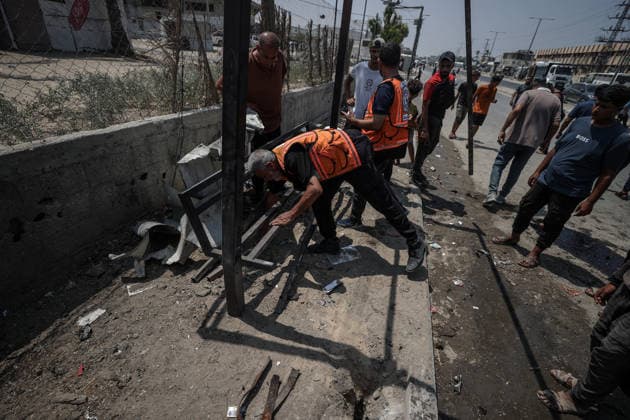Nahostkonflikt, Gaza, Drohnenangriff auf Motorrad in Deir al-Balah