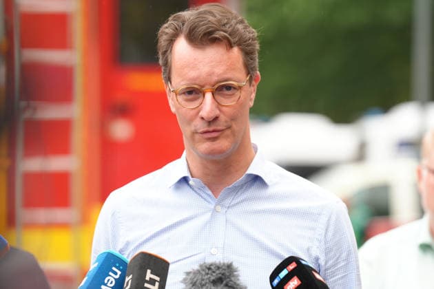 NRW, Hendrik Wüst besucht Waldbrandgebiet in Hürtgenwald in der Eifel