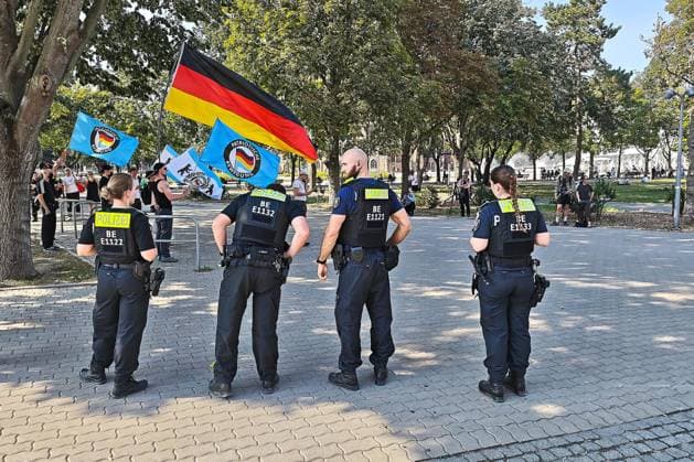 Berlin, Demonstration der rechtsextremen Jugendgruppierung Patriotische Bewegung