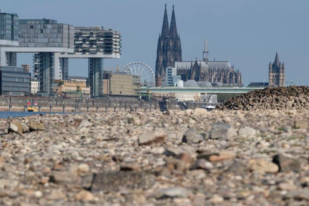 NRW, Niedrigwasser am Rhein, Eindrücke aus Köln