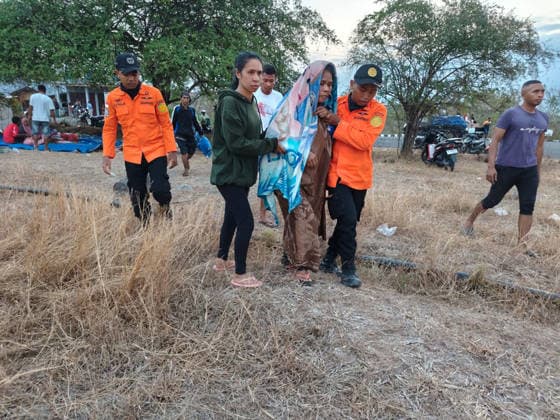 Indonesien, Rettungseinsatz nach Erdbeben auf Flores