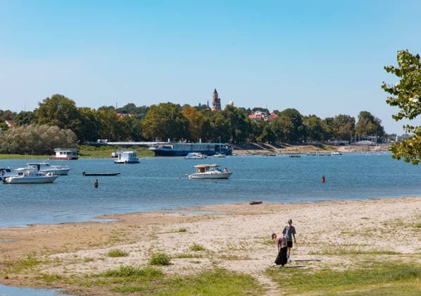 Serbien, Niedrige Wasserstände an der Donau bei Belgrad