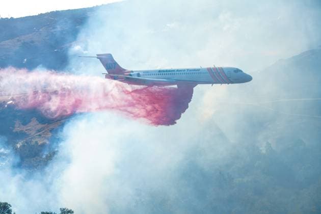 USA, Sorrento Fire bedroht Wohngebiete in San Diego
