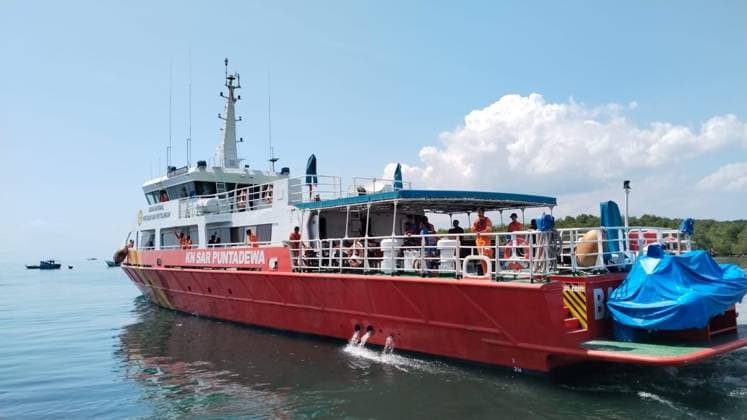 Indonesien, Rettungseinsatz nach Erdbeben auf Flores
