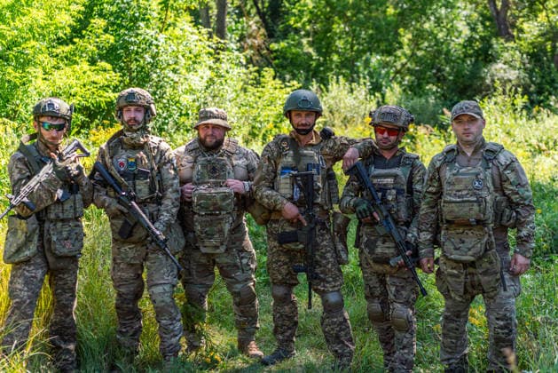 Ukraine-Krieg, Luftabwehreinheit der Khartiia-Brigade trainiert gegen FPV-Drohnen in Charkiw