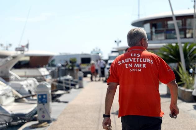 Frankreich, Suche nach Vermisstem nach Kollision zweier Boote im Hafen von Mandelieu-la-Napoule